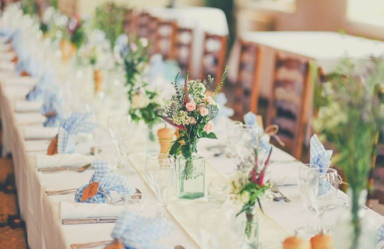Tips For Beautiful wedding tables Decorations