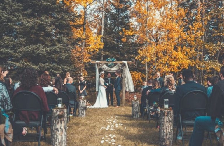 Outdoor Fall Wedding Aisle Decorations