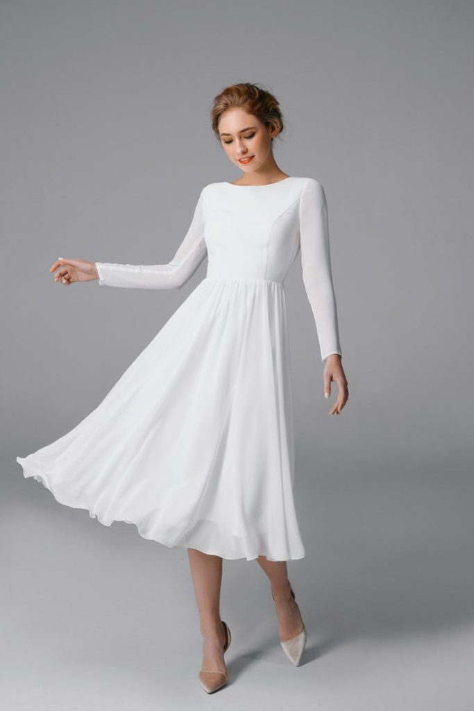 gorgeous-short-dresses-with-long-sleeves-for-fall-wedding-wedding-ideas