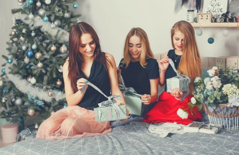 Best 10 Christmas Bridesmaid Proposal and Gift Ideas