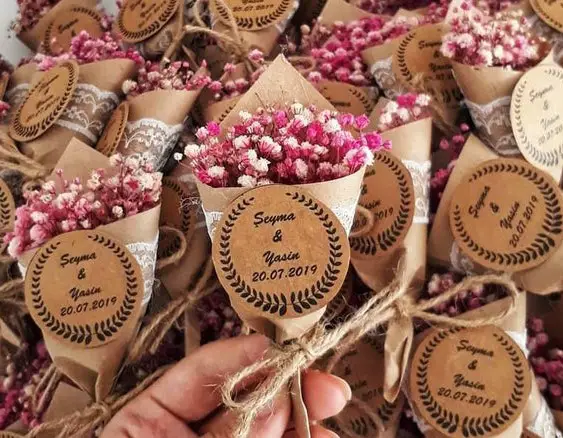 Summer themed Wedding Favors Under 2$ Flower Magnet