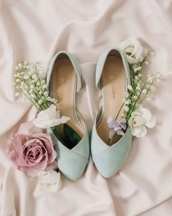 13 Romantic Pastel Colored Wedding Shoes for A Unique Bridal Style