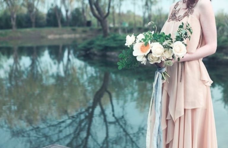 10 Amazing Boho Chic Bridesmaids Dresses