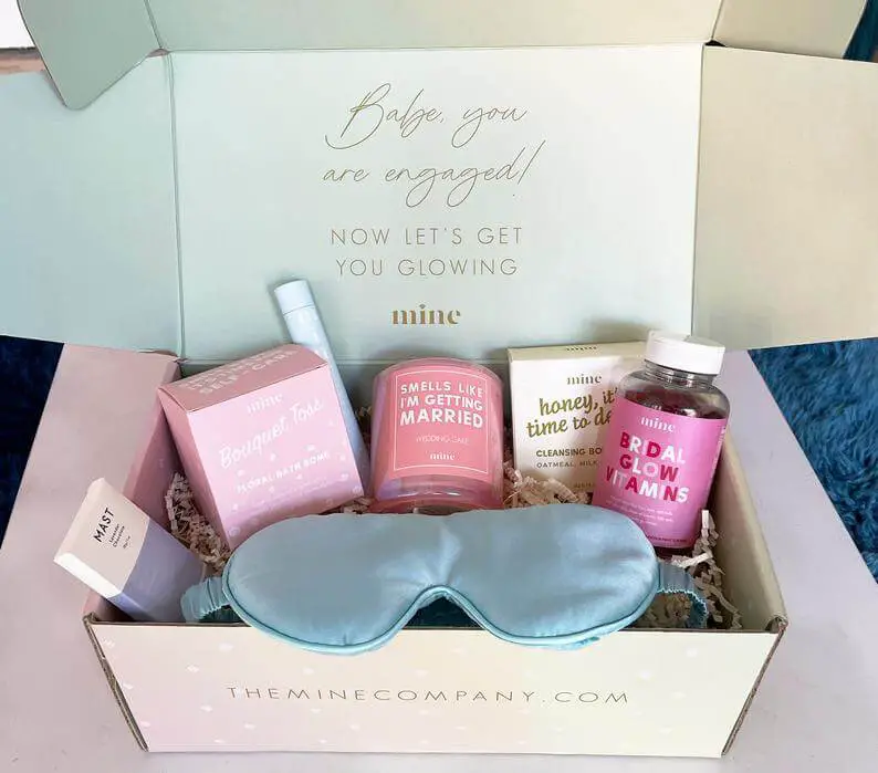 Beautiful Engagement Gift Box Ideas for the Bride To Be - wedding ideas