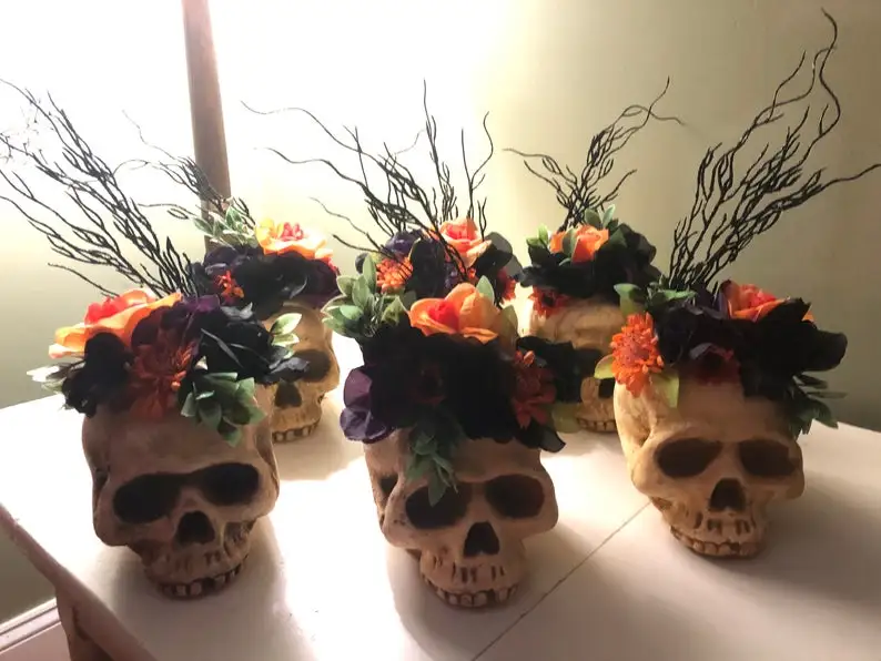 Floral Foam Skulls Halloween Wedding Decoration Ideas