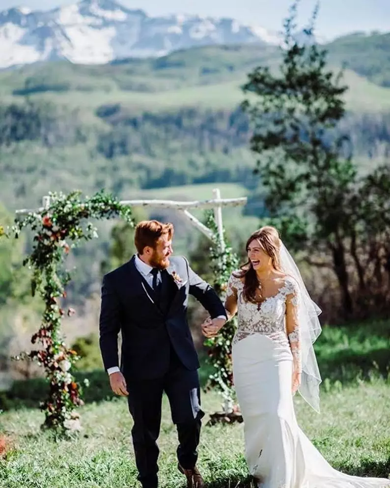 How To Plan A Small Winter Backyard Wedding On A Budget - DIY Wedding Arch