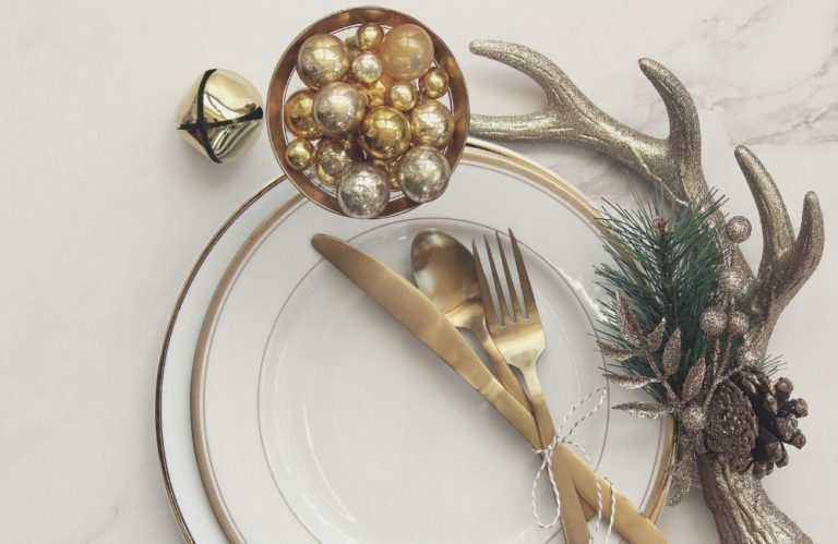Gold Winter Wedding Table Decorations