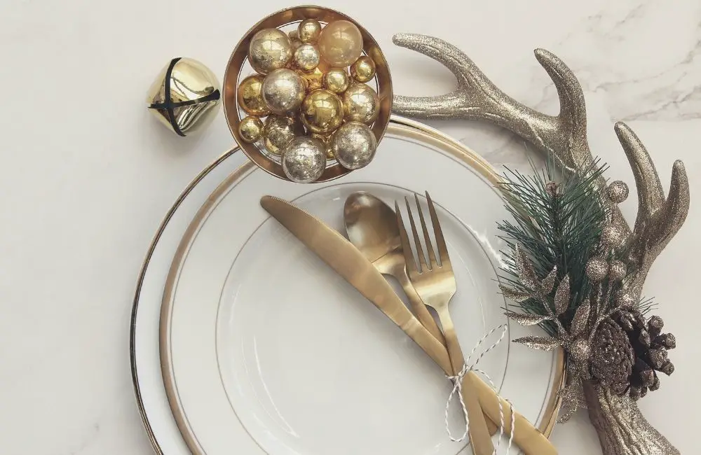 Gold Winter Wedding Table Decorations