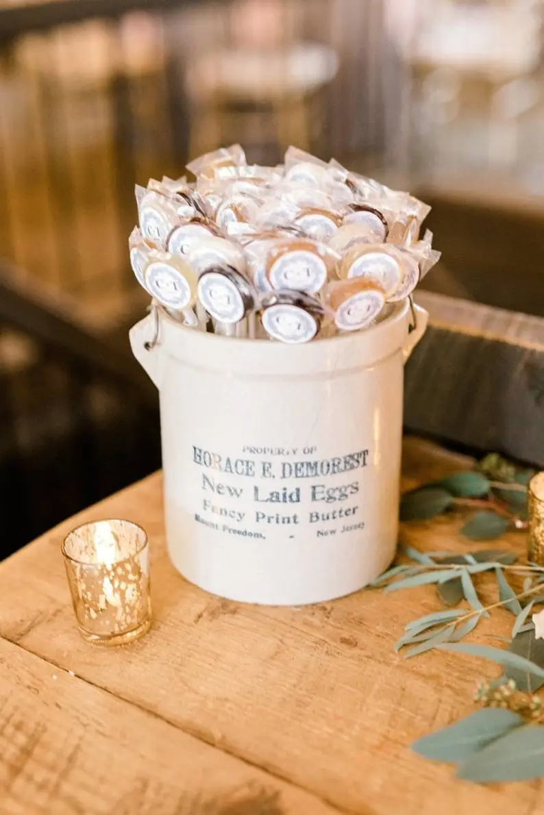 Lollipops Inexpensive Spring Wedding Favors Under 2$